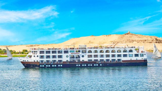 Luxury 5 Days Nile River Cruise from Luxor to Aswan with Private Tour Guide