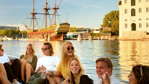 Amsterdam: Canal Cruise with Drinks