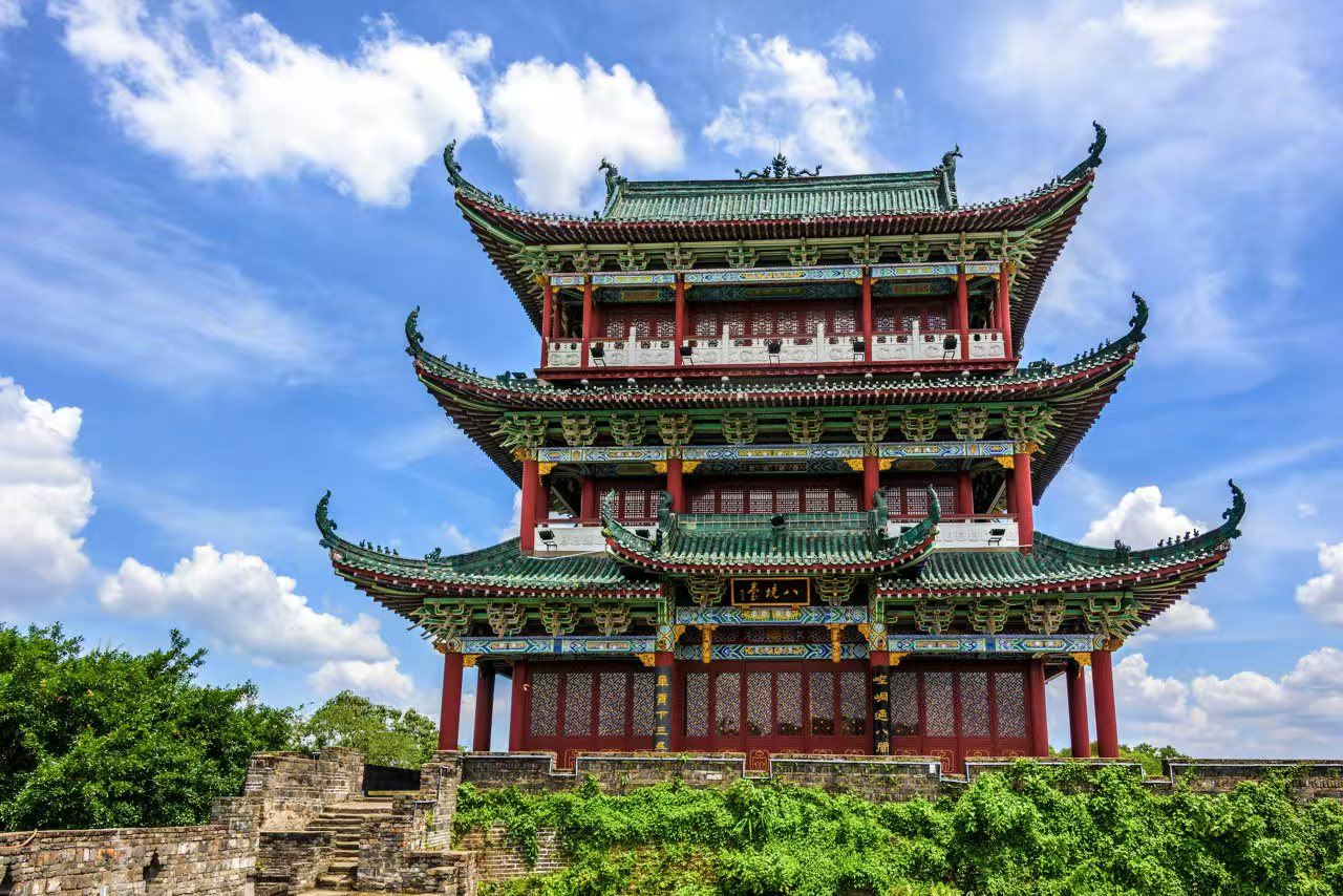 Ganzhou Wei Family Courtyard + Fushou Gou Museum + Zaoer Lane + Floating Bridge + Song Dynasty Night City + Yugu Pavilion