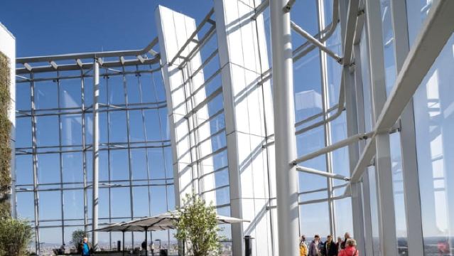 Torre SkyDeck de Budapest – Ascensor panorámico y plataforma de observación