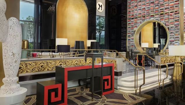 グランドリスボアギャラリー-デュアルアフタヌーンティー体験-スイーツカートを満喫