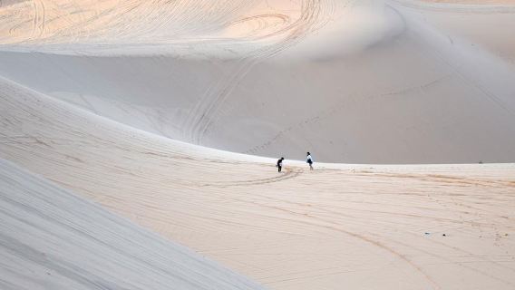 1-day sunset jeep tour to explore Mui Ne's classic four sights - Fairy Stream, Mui Ne, fishing village, White Sand Dunes and Red Sand Dunes