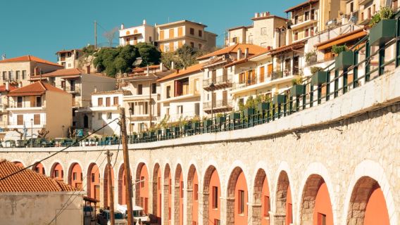 Lawatan Sehari Santai Sewaan Peribadi Athens - Tapak Arkeologi Delphi - Bandar Pergunungan Arachova (tidak termasuk tiket masuk)