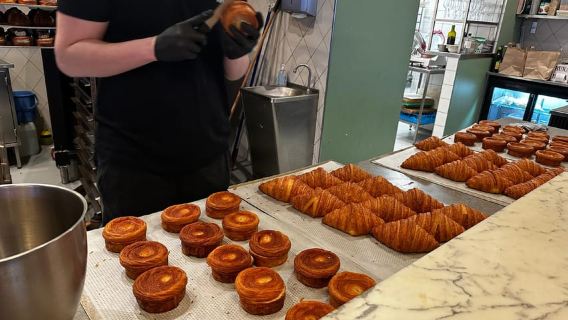 Reykjavik: Food Tour with 6+ Tastings of Icelandic Classics