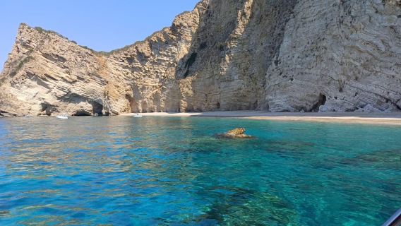 Paleokastritsa : Excursion en bateau au paradis, à la plage de Yali et aux grottes bleues