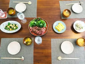 Japanese In-Home Cooking Lesson and Meal with a Culinary Expert in Osaka