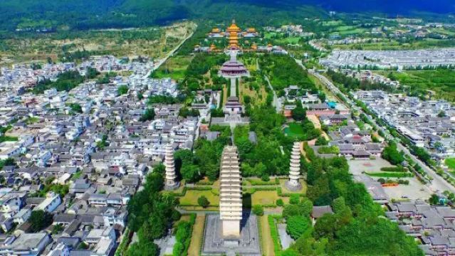 大理環洱海一日遊【純玩拼小團/包車+理想邦+雙廊+S灣】