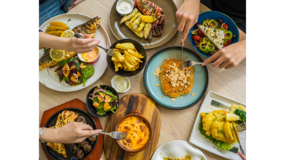 Voucher Diskon 10% untuk Makanan Restoran Yunani Zorba Clarke Quay