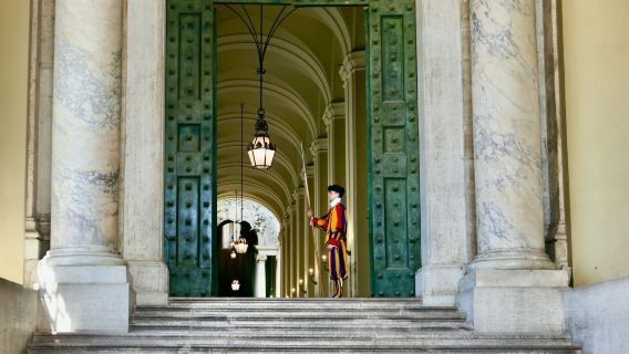St. Peter's Basilica & Vatican Grottoes: Guided Tour