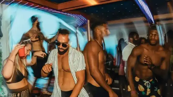 普吉島Ombre豪華派對遊艇之旅：香蕉海灘與神仙半島