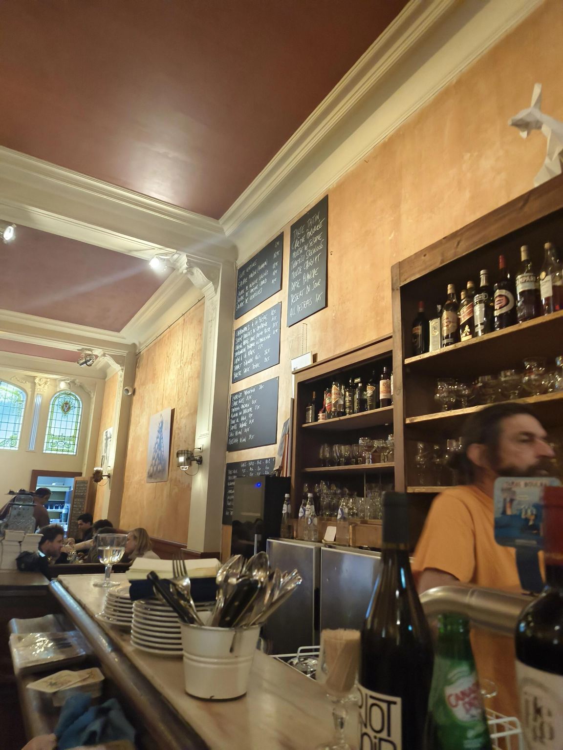 Tischreservierung im trendigen Fin de Siècle-Restaurant in Brüssel, Belgien