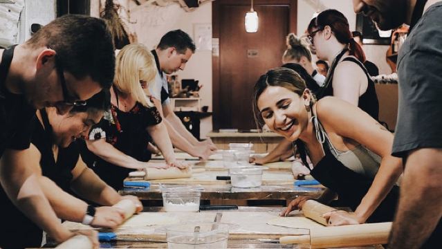 Rome: Pastabereiding met Wijnproeverij en Diner in Frascati