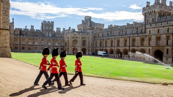 London: Windsor Castle, Stonehenge, and Bath Day Trip