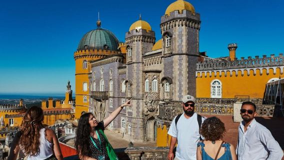 Sintra Day Trip with Exclusive Early Access to Pena Palace