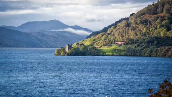 From Inverness: Loch Ness Cruise and Urquhart Castle