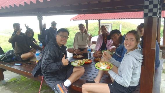 Tour di 2 giorni del vertice di trekking del Monte Rinjani da Sembalun