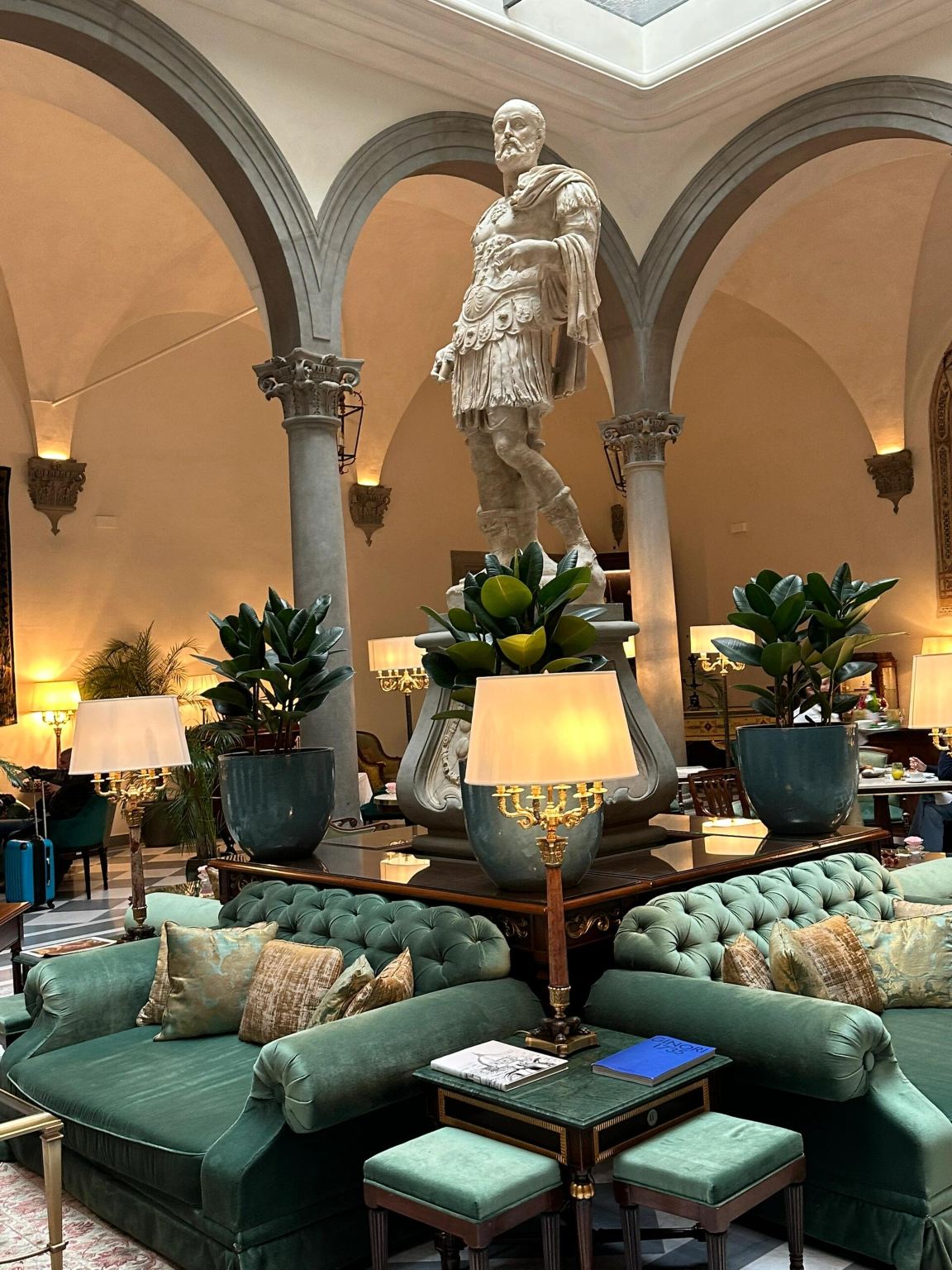 Layanan reservasi restoran viral Atto di Vito Mollica di Firenze