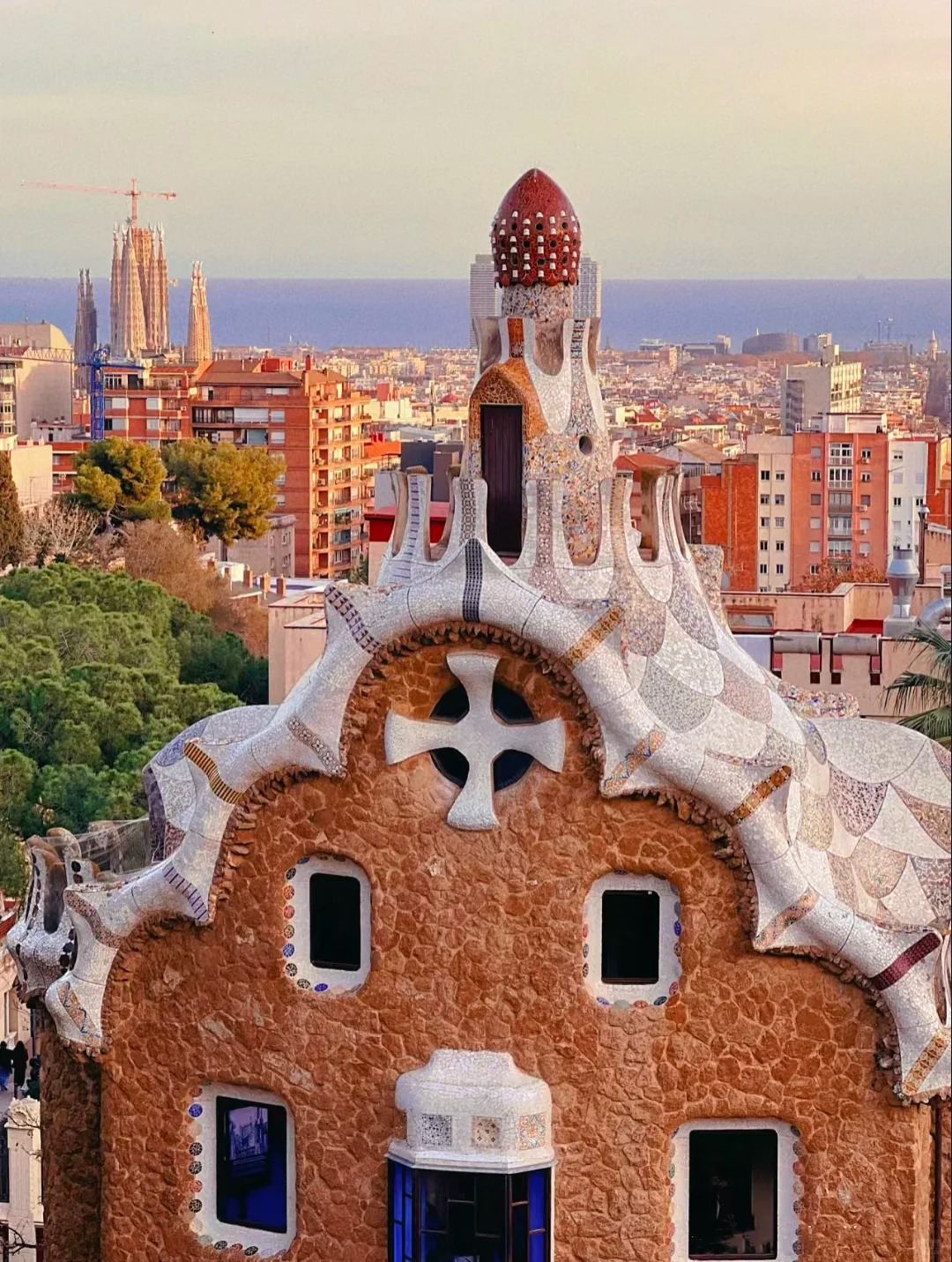 Tour di un giorno a Barcellona: Sagrada Familia e Guell Park con biglietto d'ingresso incluso e tour di gruppo flessibile