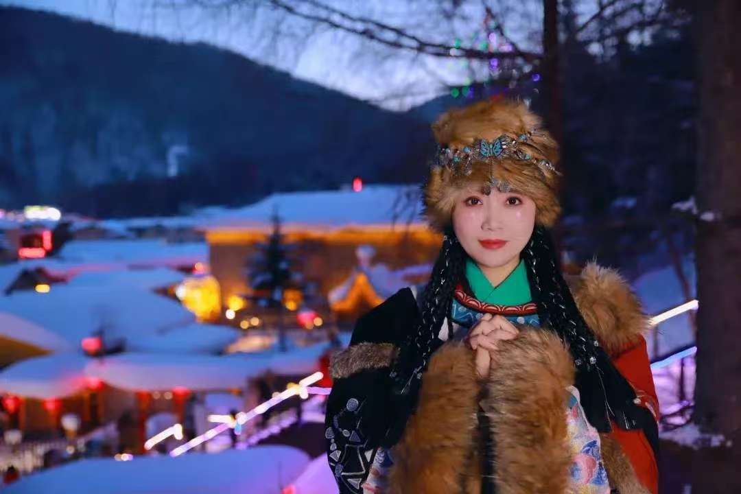 Snow Village + West Station Pickup + Bald Mountain + Ice and Snow Gallery + Snowmobile + Horse-Drawn Sleigh + Reindeer