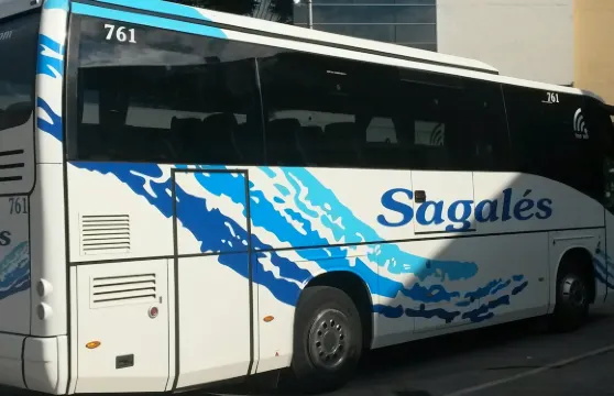 巴塞羅那市區至/自赫羅納機場：巴士接送服務