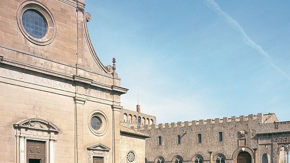 Palazzo dei Papi (Polo Monumentale Colle del Duomo): Salta la Coda