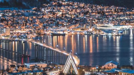 挪威特羅姆瑟市區打卡+狗拉雪橇【中文北歐全境包車+免費定制】