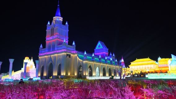 凈月潭滑雪場+長影世紀城+天定山旅遊度假小鎮/一日遊