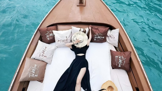 Pattaya Retro-Langboot Charter mit üppigem Meeresfrüchte-Menü|Schnorcheln und Meeresangeln|Halbtages-/Tagesausflug