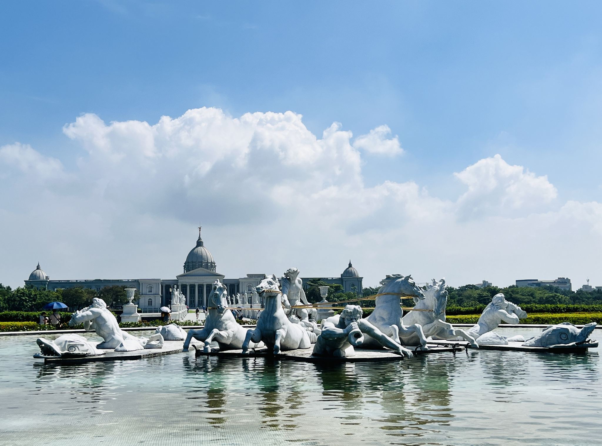 Tainan Chimei Museum + Sicao Green Tunnel + Anping Old Fort Private Charter 1-Day Tour