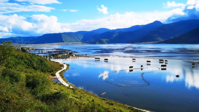 In-depth One-Day Tour to Songzanlin+Potatso+Napa Hai in Shangri-la [Tickets & Private Car]