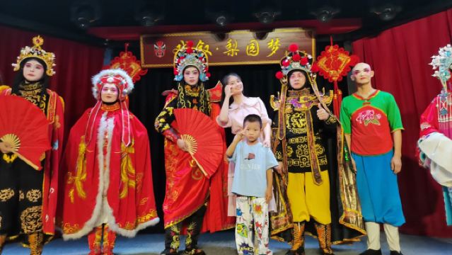 重慶非遺川劇變臉門票●南普劇場【變臉吐火+皮筋滾燈+長綢舞+手影戲+折子戲】