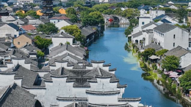 From Shanghai: Suzhou Garden &Temple Day Excursion—Humble Administrator's Garden + Hanshan