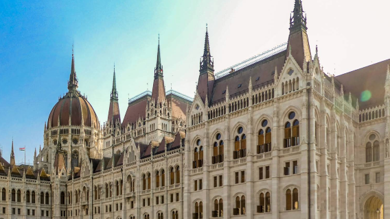 匈牙利布達佩斯-歌劇院-多瑙河遊船【中文專車-愜意舒適】