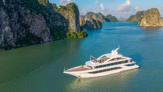 Ha Long Bay 5-Star Luxury Cruise: Buffet, Cave & Island | Kayak & Transfer Optional