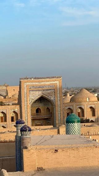 1-day tour to Khiva: Islam Khoja Minaret + Itchan Kala※Adjustable