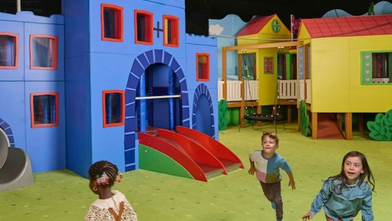 SEA LIFE Michigan & Peppa Pig World of Play: Entry Ticket