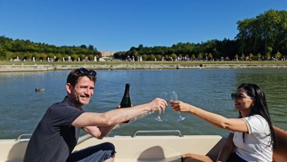 Versailles: Gardens Golf Cart Tour, Row Boat, and Champagne