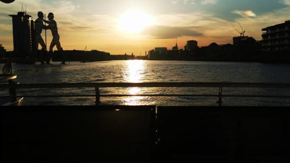 Berlin: Exclusive Boat Tour on a Solar-Powered Catamaran