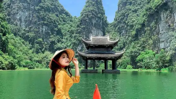 ニンビン 1 日ツアー: バイディン - チャンアン - ムア洞窟 (リムジン + ランチ + 英語ガイド)