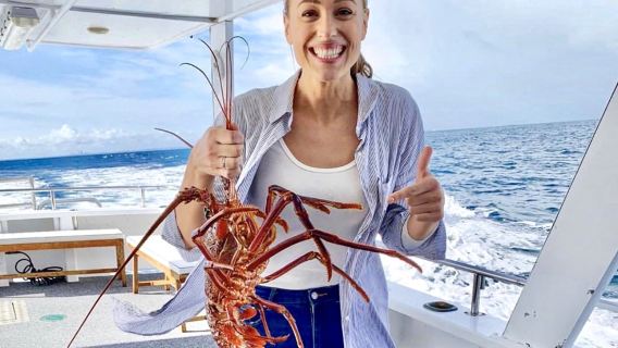 kapal pesiar Hidangan Laut Mewah 4 Jam di Pulau Rottnest (pesta hidangan laut 7 hidangan dengan lobster segar) - Rottnest Cruises