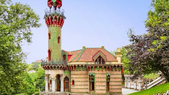 Gaudís El Capricho: Führung