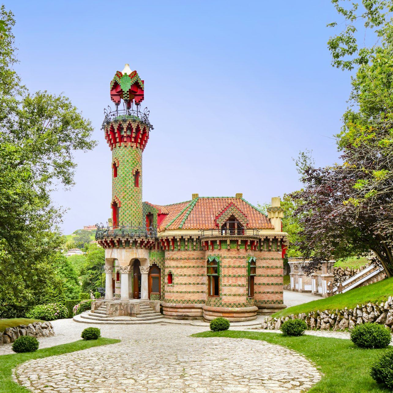 Gaudí's El Capricho: Guided Tour