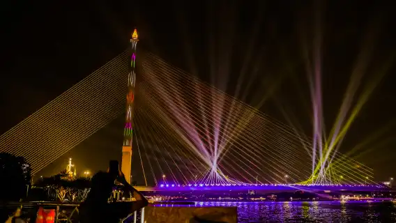 曼谷嘉年華號夜遊湄南河 -Riverside Bangkok飯店碼頭