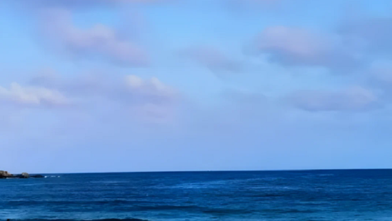 Hainan Wanning professional travel translator small language guide parents to pick up xx