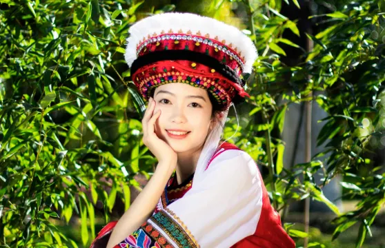 上饒Trip Moments【一對一跟拍街拍航拍抓拍婚拍/多語言翻譯攝影師/攝影攝像】