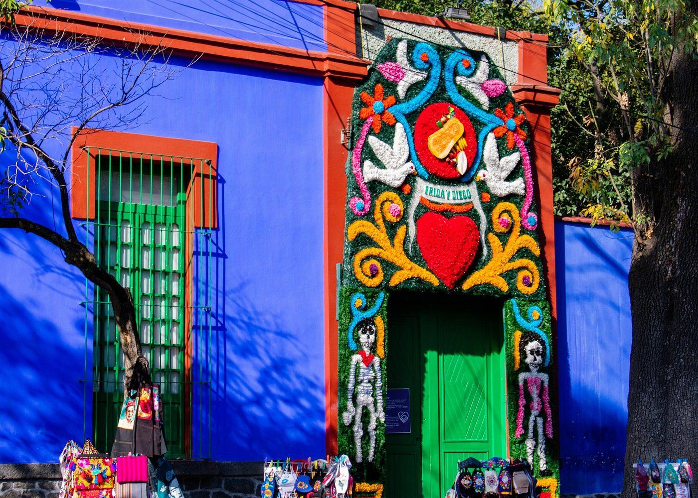 Xochimilco flower boat tour in Mexico (group tour/available for 1 person)