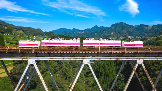 高千穂トロッコ列車+高千穂峡+阿蘇火山草千里 熊本往復ワンデーツアー