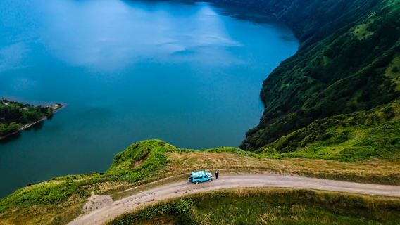 Ponta Delgada: Full-Day Sete Cidades 4X4 Tour with Lunch