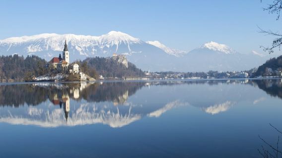 Desde Zagreb: cueva de Postojna, lago Bled y excursión de un día a Liubliana