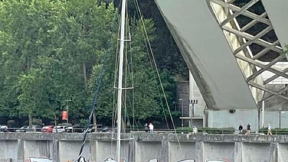 Experiencia en velero al atardecer por el Duero en Oporto